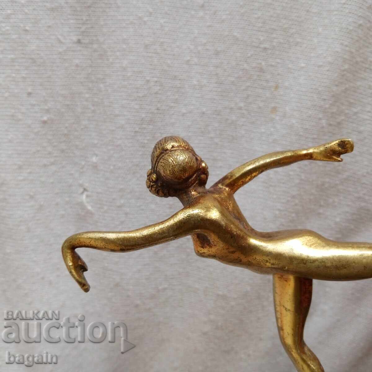 Sculptură din bronz cu aurire. Art Deco. Dansatoare cu preț € 76.69 | 149.99 BGN Sculptură din bronz cu aurire. Art Deco. Dansatoare cu preț € 76.69 | 149.99 BGN
