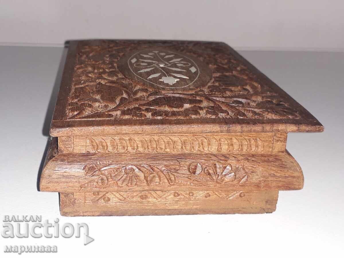 Auction  BOX. WOOD CARVING, IVORY