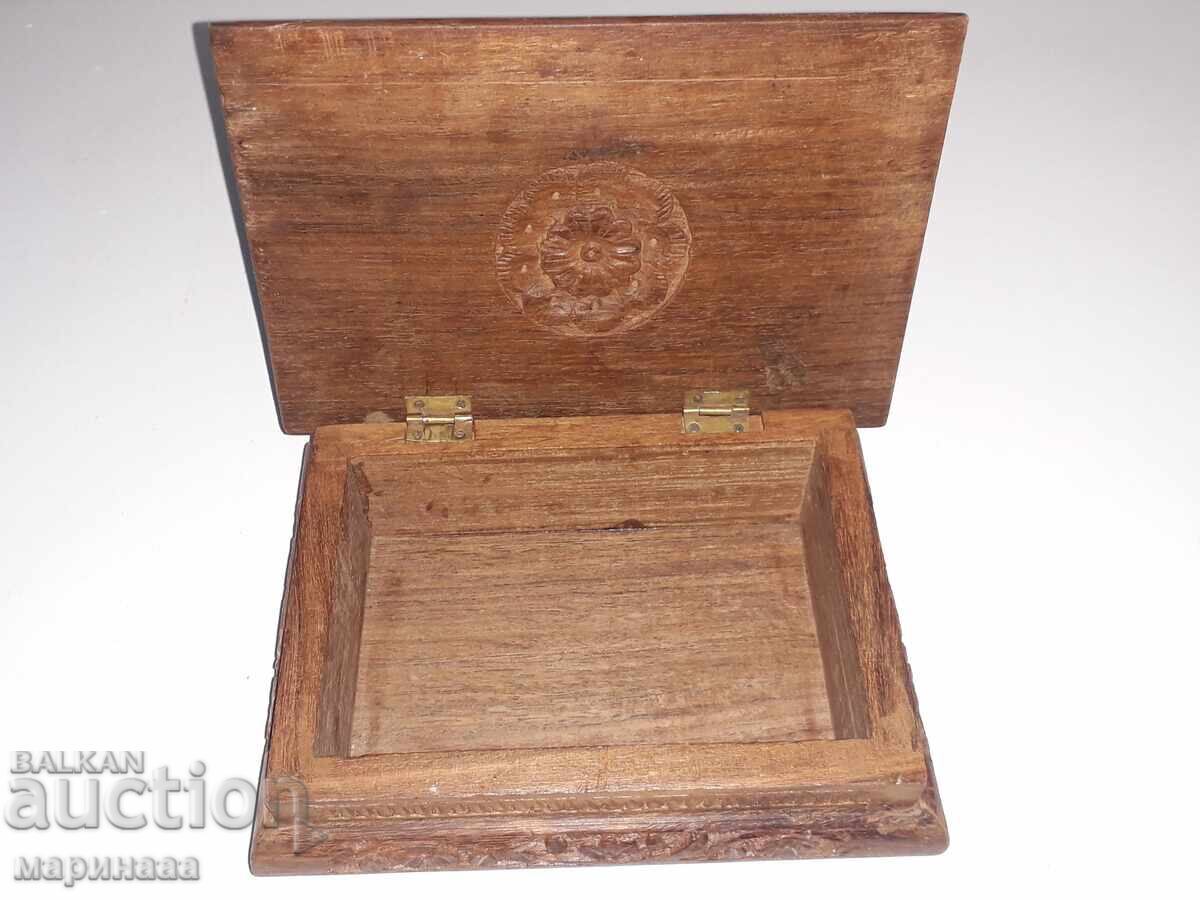 BOX. WOOD CARVING, IVORY - 6