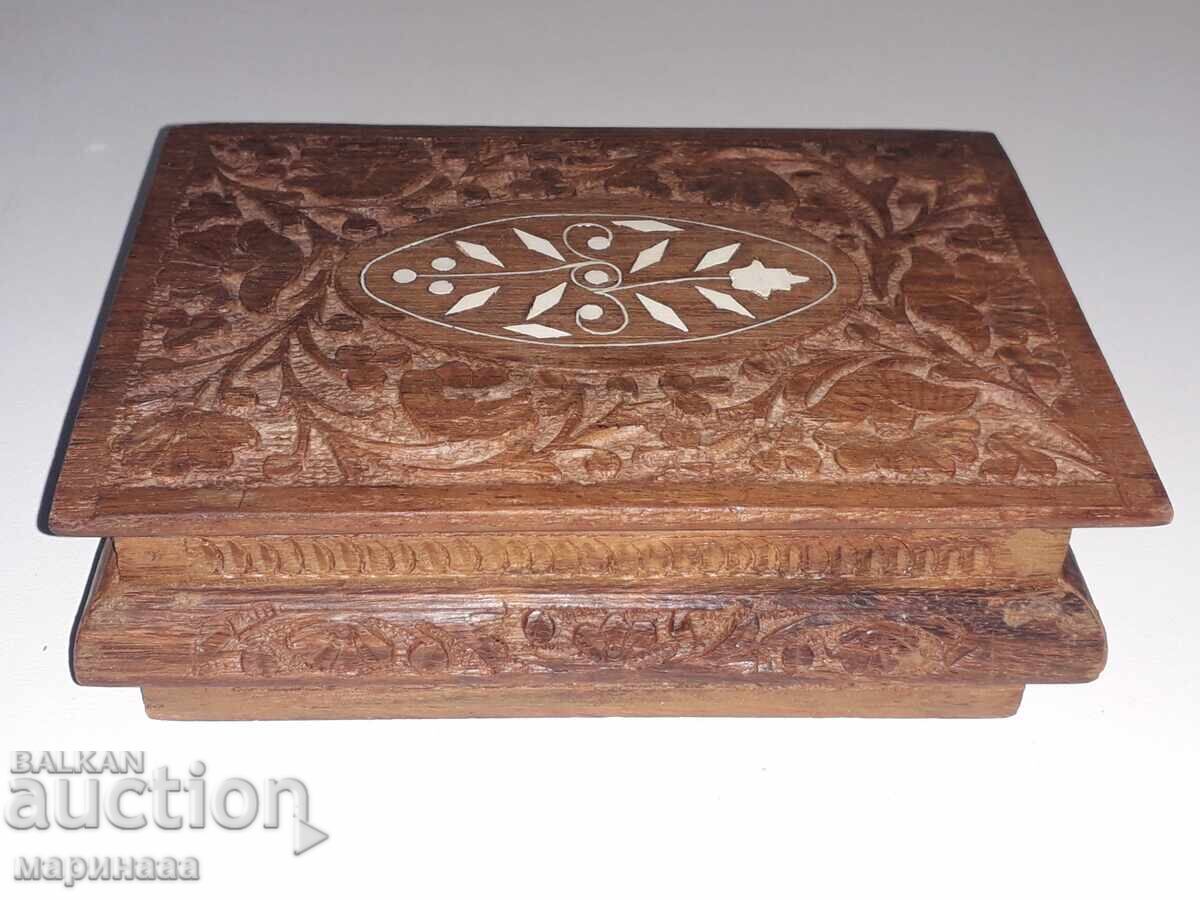 BOX. WOOD CARVING, IVORY - 7