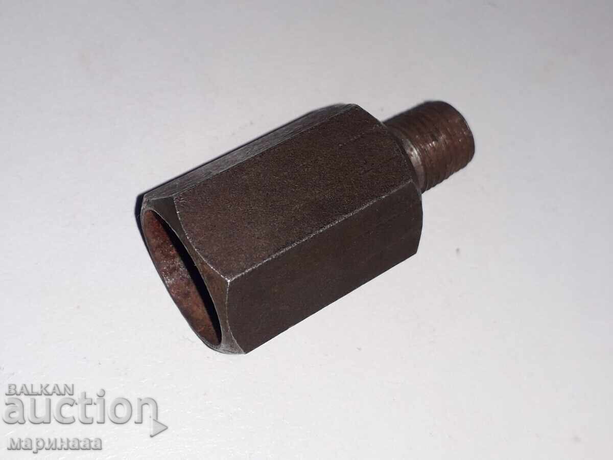 MUFĂ PENTRU CREION PENTRU RACHETE cu preț € 2.56 | 5.01 BGN MUFĂ PENTRU CREION PENTRU RACHETE cu preț € 2.56 | 5.01 BGN