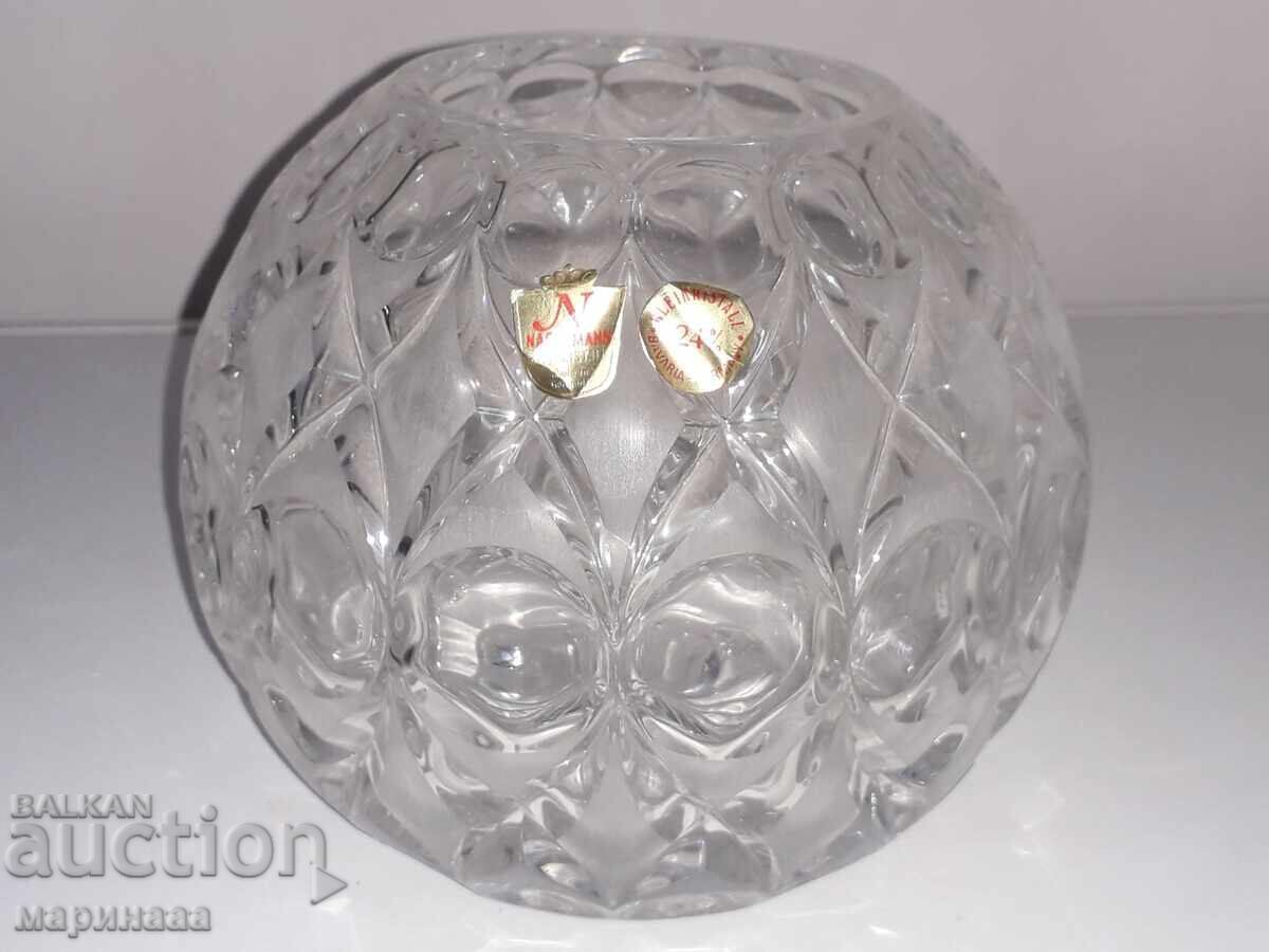 VAZĂ 1,8 KG. CRISTAL. GERMANIA VAZĂ 1,8 KG. CRISTAL. GERMANIA