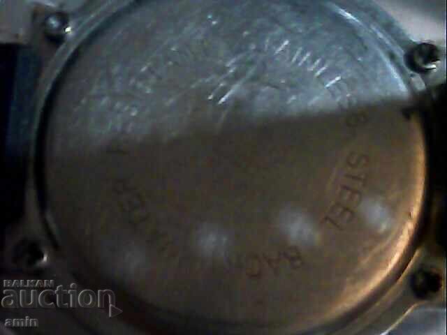 Interesting red watch, works, no battery - 5 Interesting red watch, works, no battery - 5