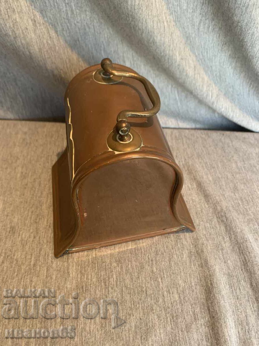 Livrarea Pușculiță veche de cupru "HAROLD"