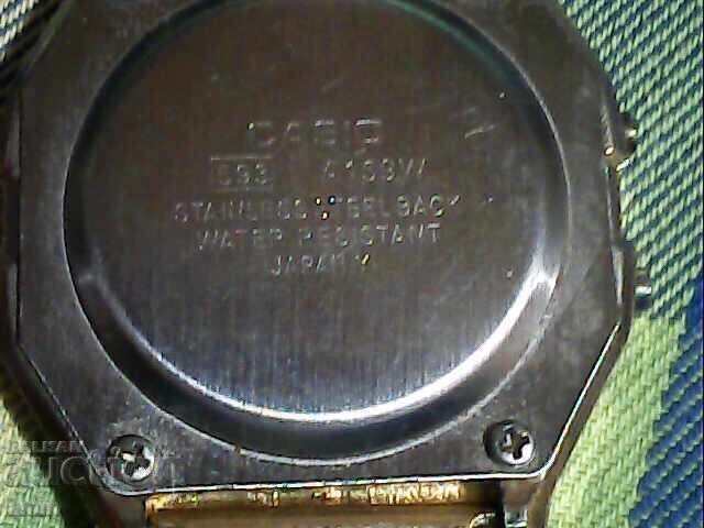 4-piece new Casio watch, works, no battery - 5