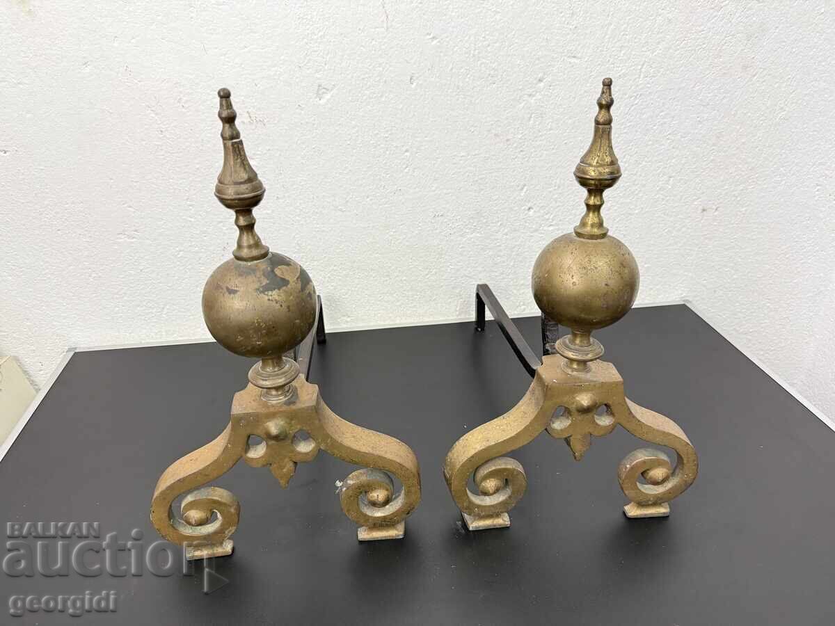 Pair of antique brass fireplace supports. No. 7788 Pair of antique brass fireplace supports. No. 7788