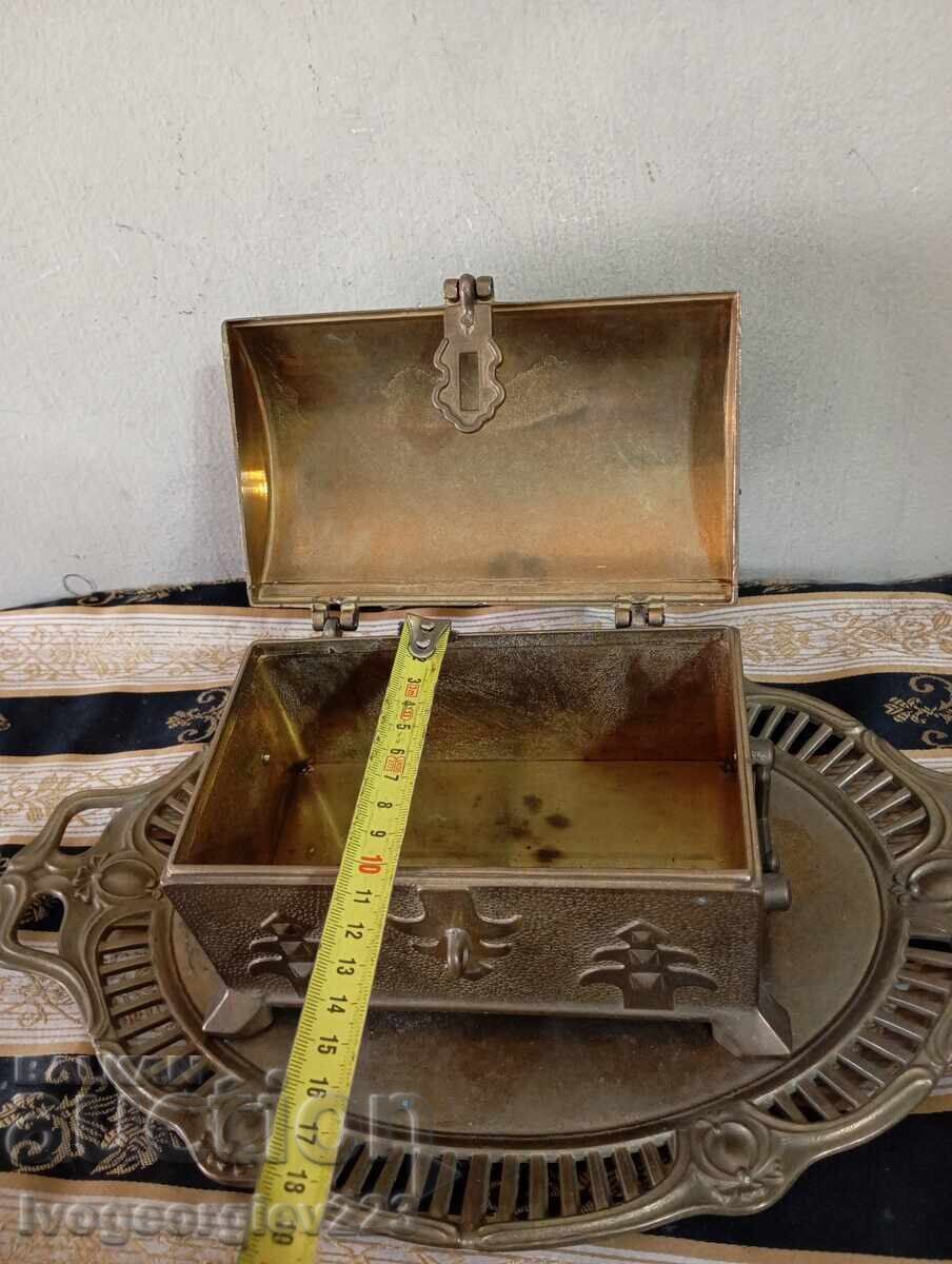 Licitație Set cutie cu tavă