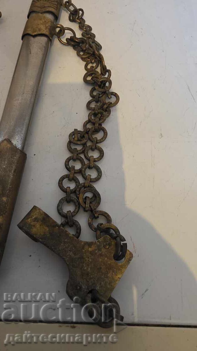 Livrarea Sabie veche de cursant cu teacă