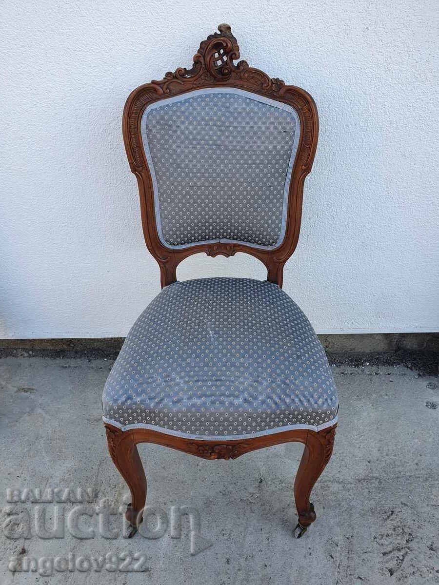 Scaun vintage din lemn masiv, frumos!!! Scaun vintage din lemn masiv, frumos!!!