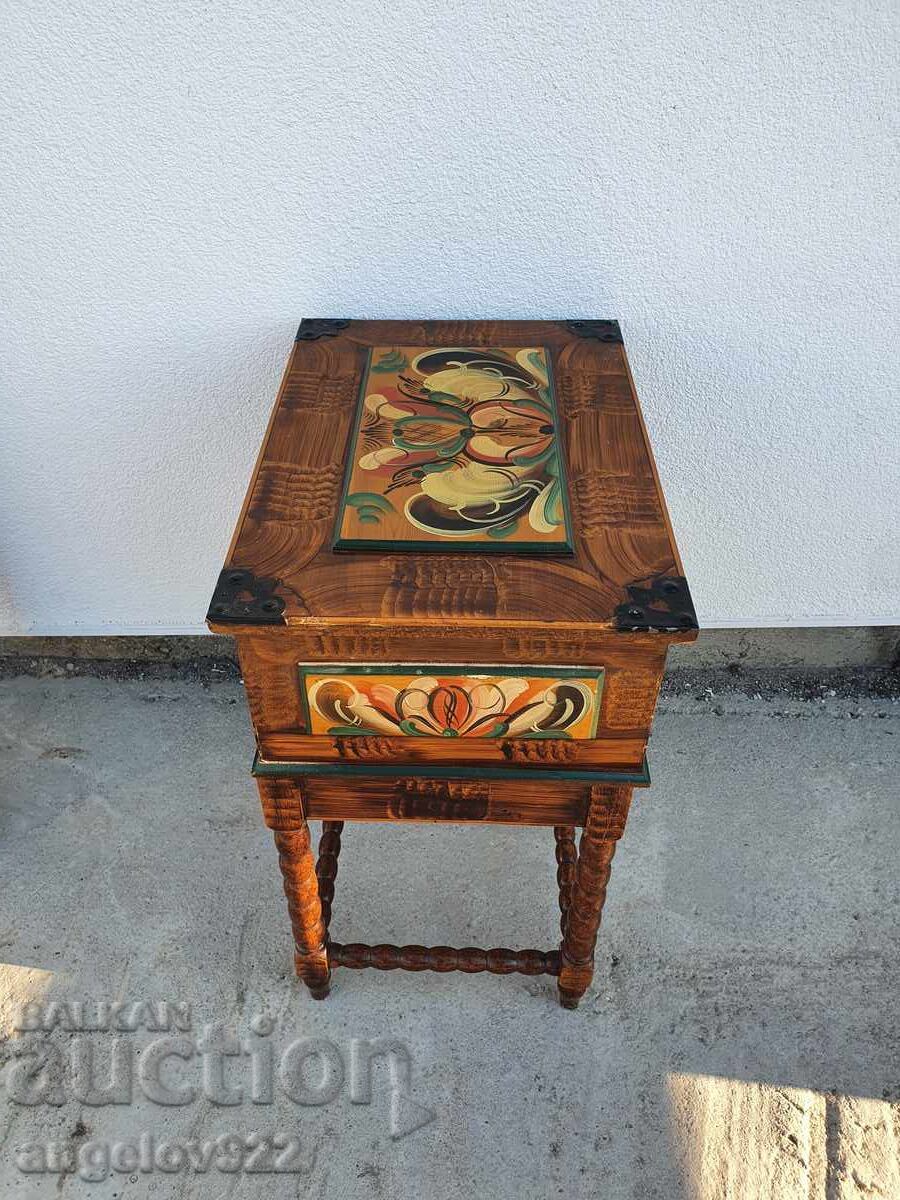 Comodă vintage din lemn, pictată manual, din 1955 - 6