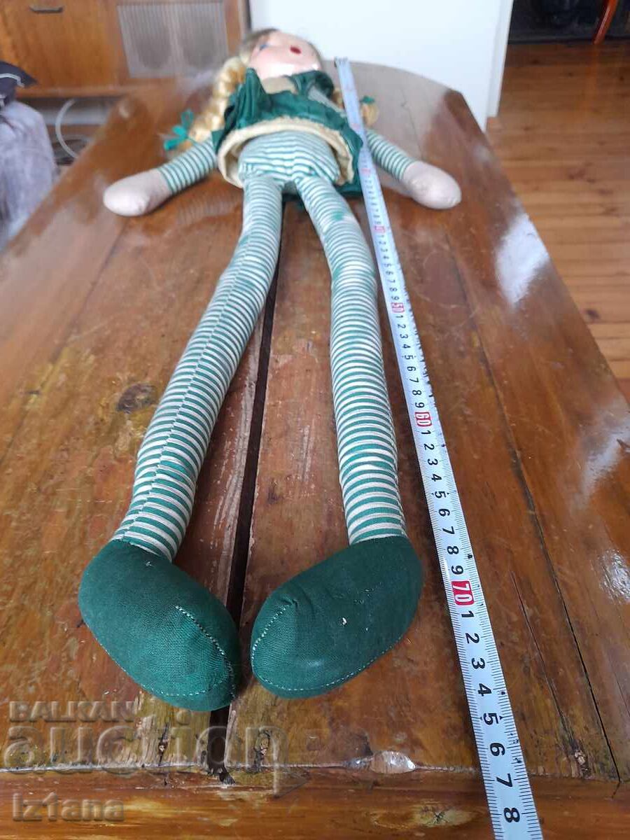 Păpușă veche cu preț € 33.00 | 64.54 BGN Păpușă veche cu preț € 33.00 | 64.54 BGN