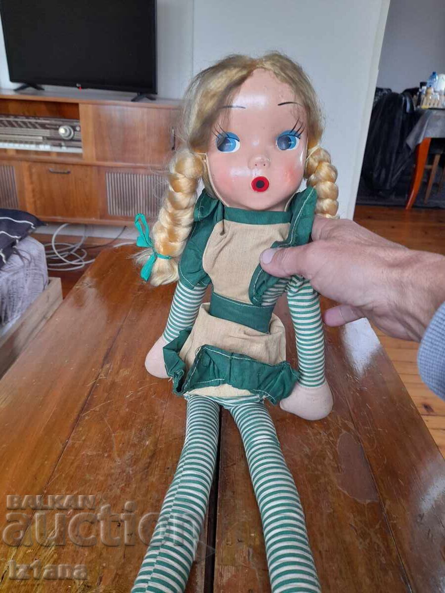 Licitație Păpușă veche Licitație Păpușă veche