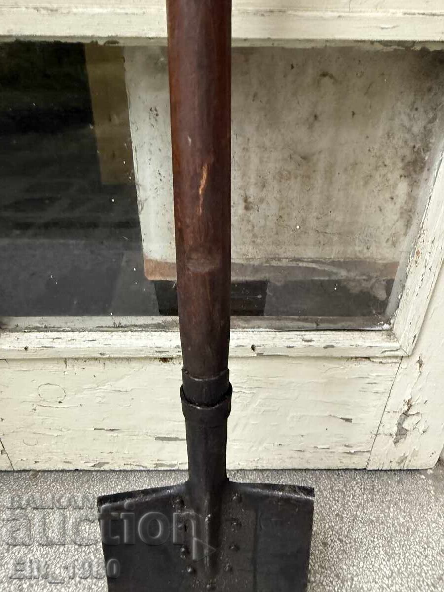 Δημοπρασία Ρωσική στρατιωτική φτυάρι