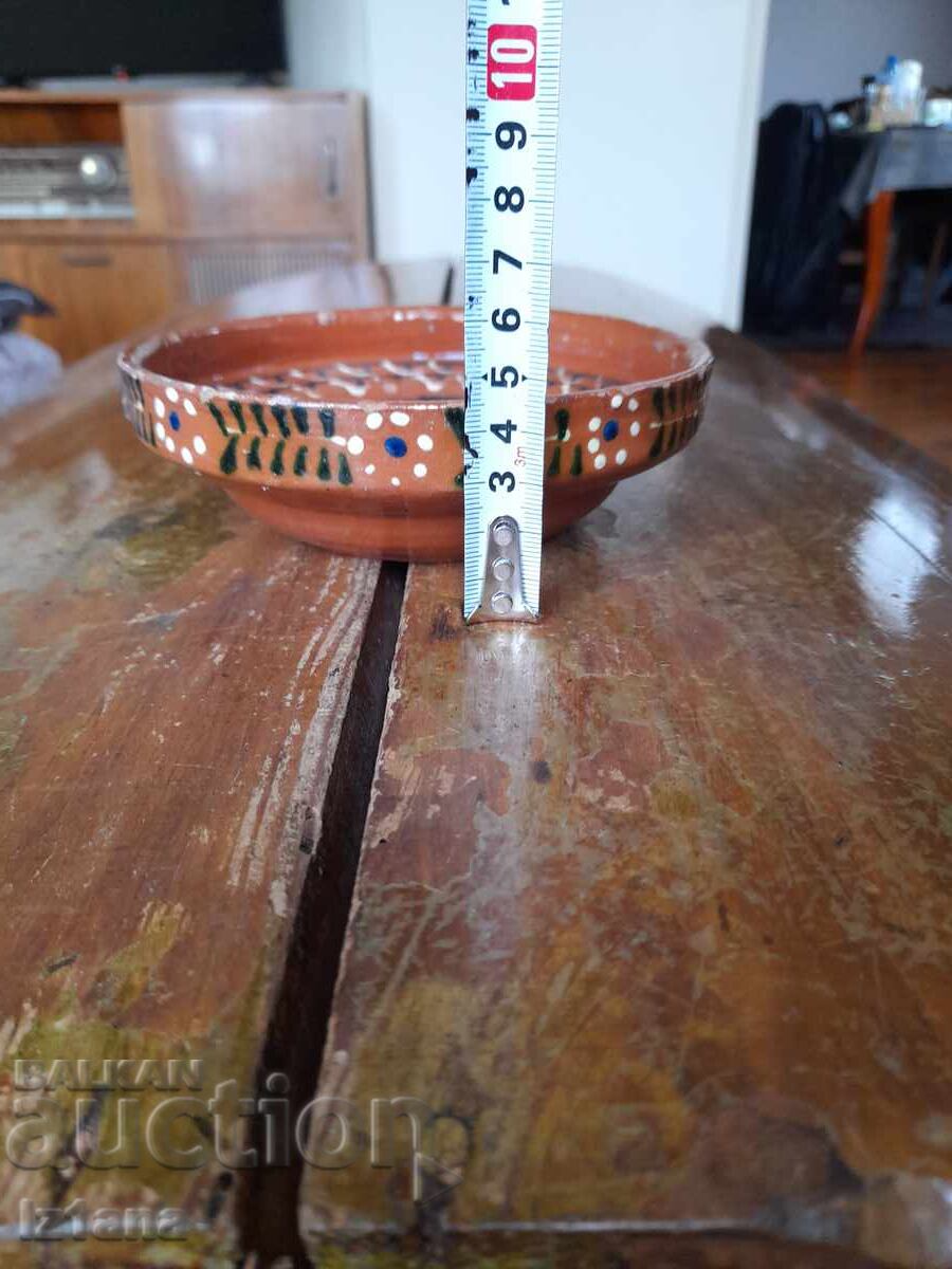 Oală veche din ceramică cu preț € 16.00 | 31.29 BGN Oală veche din ceramică cu preț € 16.00 | 31.29 BGN