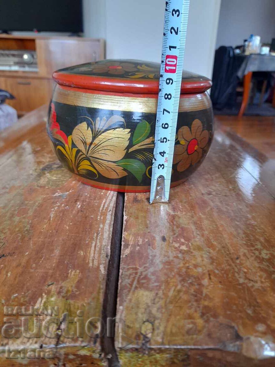 Auction  Old wooden box, Khokhloma