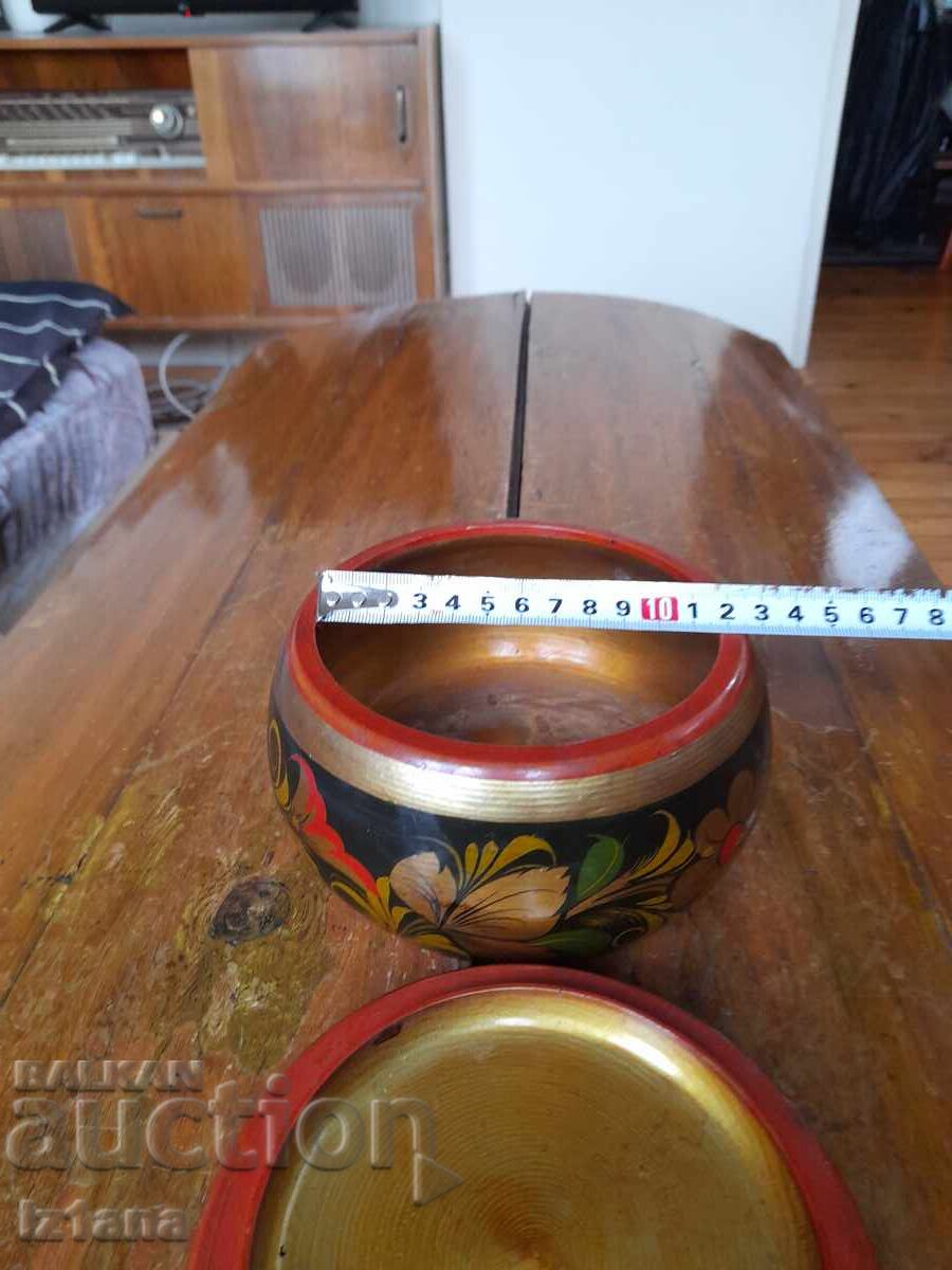 Delivery of Old wooden box, Khokhloma