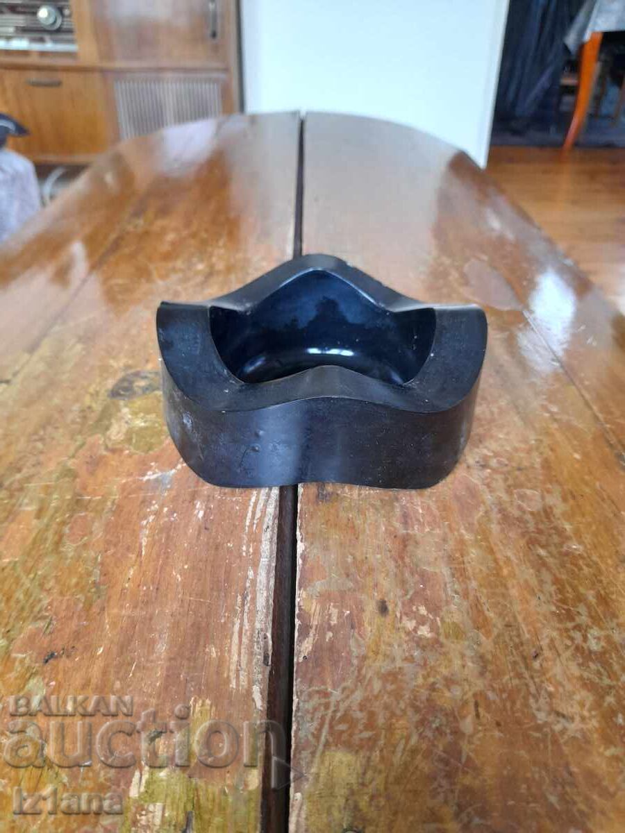 Δημοπρασία Παλιό σταχτοδοχείο Πλόβντιβ Δημοπρασία Παλιό σταχτοδοχείο Πλόβντιβ