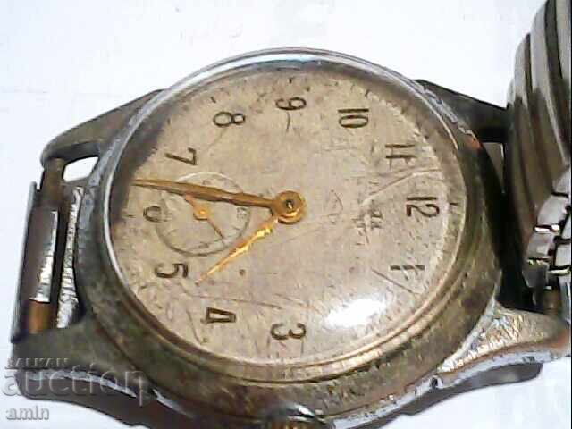 Old Russian 4-hour Mayak watch, works perfectly with price € 25.00 | 48.90 BGN Old Russian 4-hour Mayak watch, works perfectly with price € 25.00 | 48.90 BGN