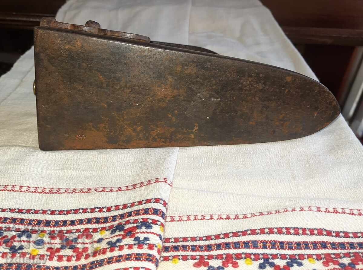 Model rar de fier de călcat din secolul al XIX-lea - 7 Model rar de fier de călcat din secolul al XIX-lea - 7