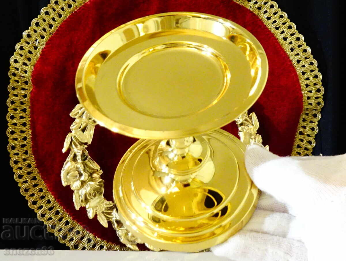 Gilded bronze PartyLite Falmouth model candlestick with price € 50.62 | 99.00 BGN