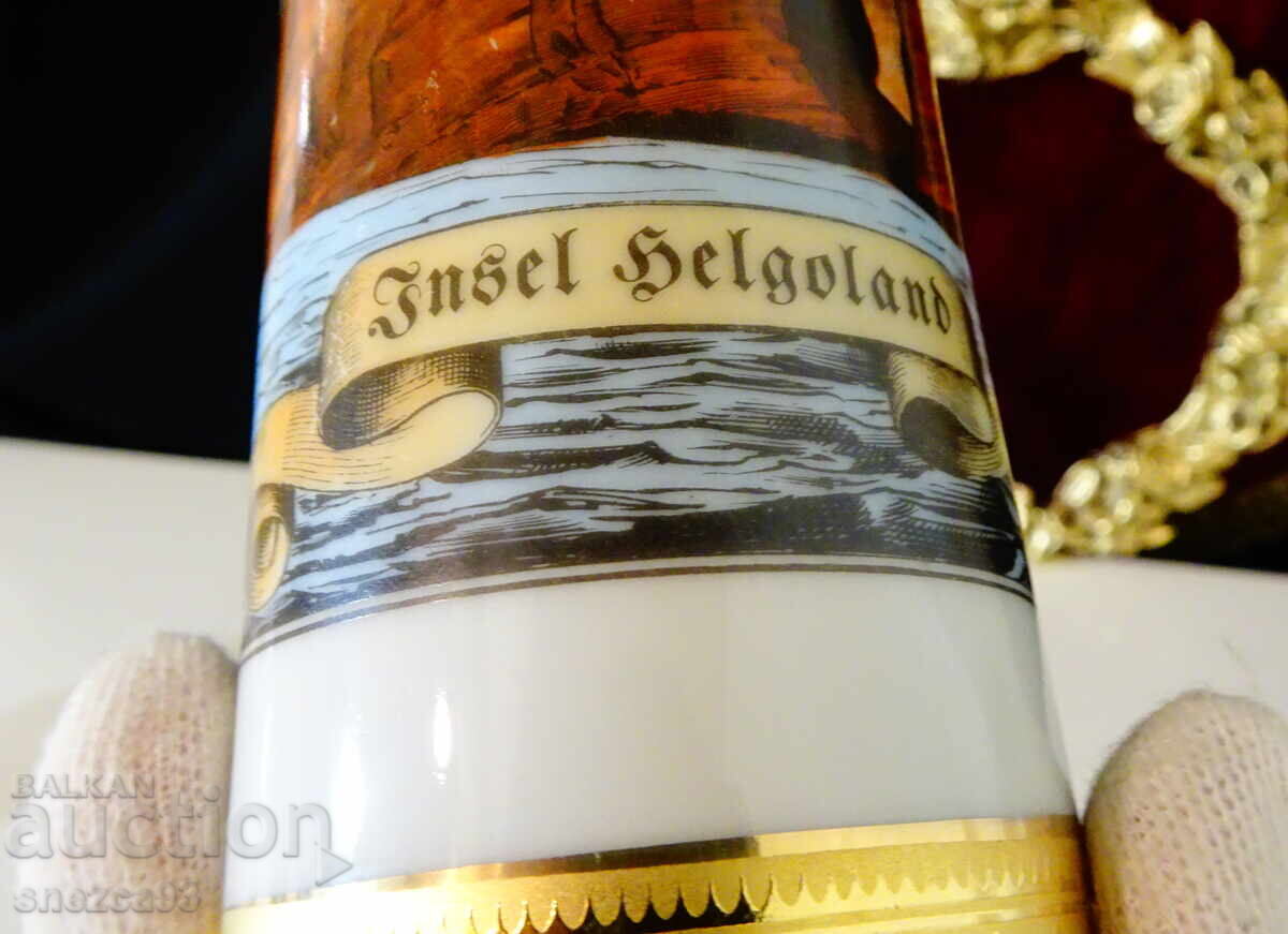 Livrarea Vază din porțelan, aur, Navă, Insula Helgoland Livrarea Vază din porțelan, aur, Navă, Insula Helgoland