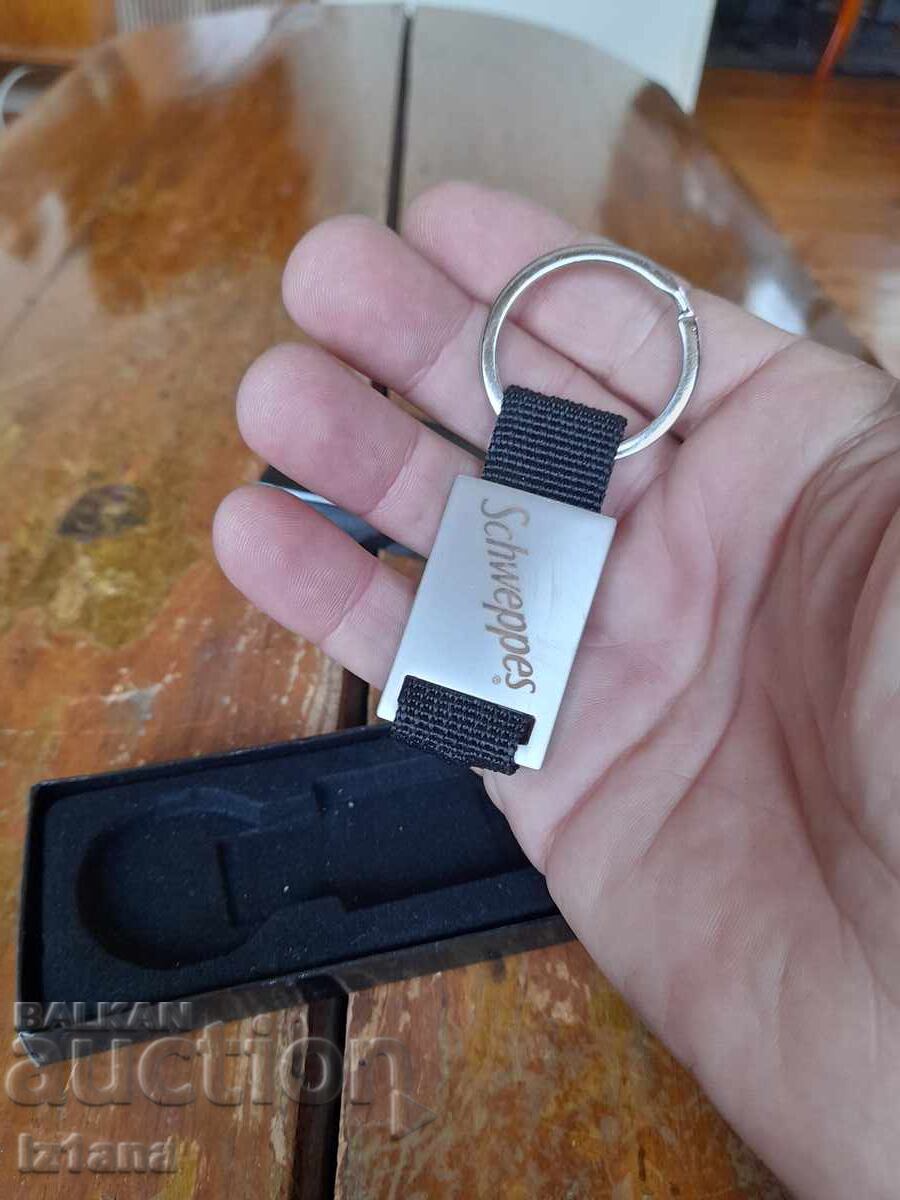 Auction  Keychain Schweppes, Schwepps