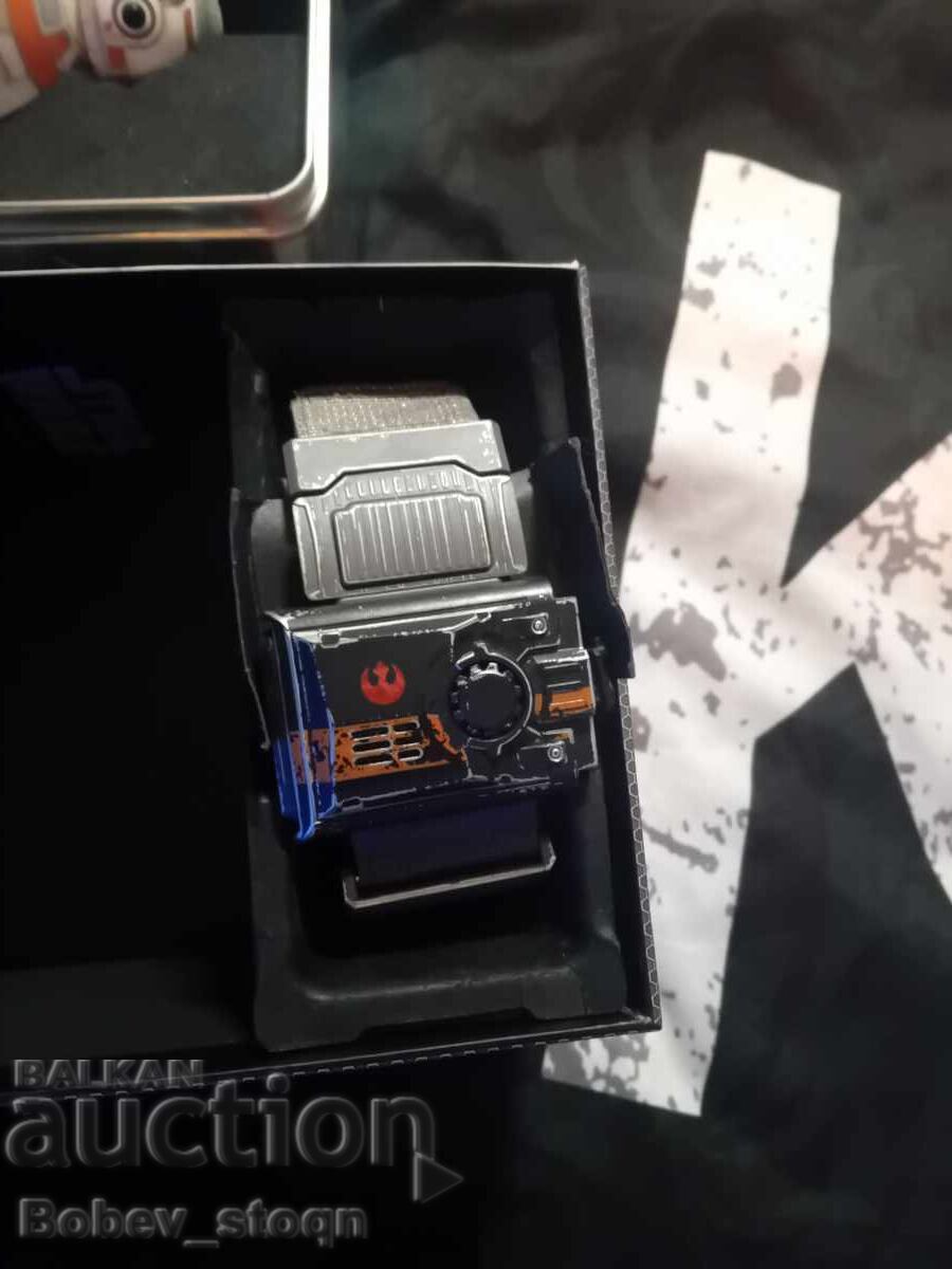 Livrarea Droid BB-8 cu bandă de forță Livrarea Droid BB-8 cu bandă de forță