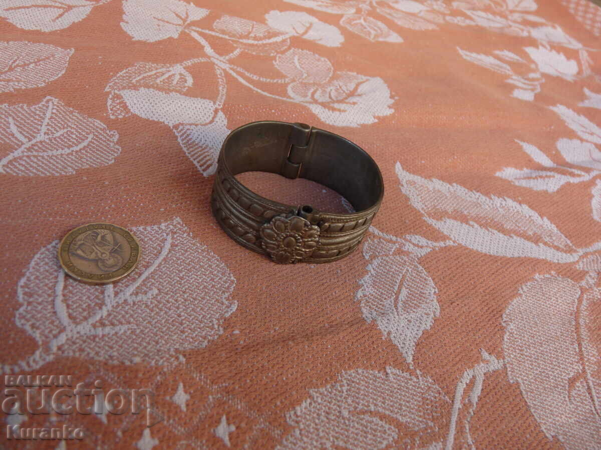 Αυθεντικό βραχιόλι εποχής Αναγέννησης με τιμή € 20.00 | 39.12 BGN