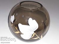 VAZĂ. PICTATĂ MANUAL