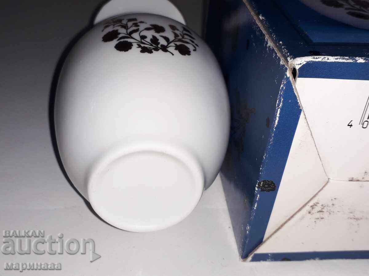 Delivery of VASE. GOLD PLATING. BOX. GERMANY