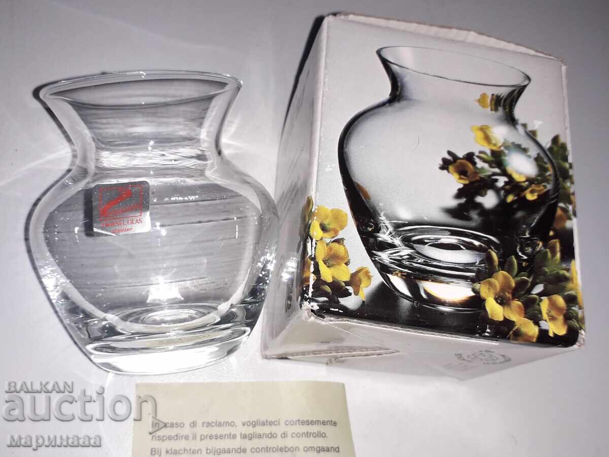 Βαζάκι για διακόσμηση. Κουτί. Γερμανία Βαζάκι για διακόσμηση. Κουτί. Γερμανία