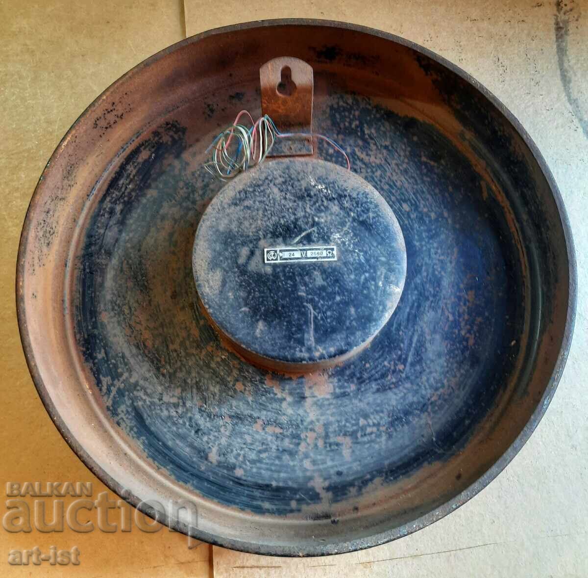 Ceas de gară industrial german CTW cu preț € 200.00 | 391.17 BGN Ceas de gară industrial german CTW cu preț € 200.00 | 391.17 BGN