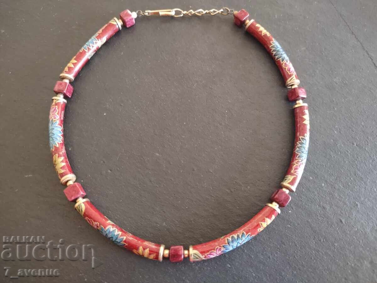 Παλιό ενδιαφέρον Κολιέ κόσμημα επιχρύσωση, σφραγίδα 30.12.2025 με τιμή € 99.99 | 195.56 BGN