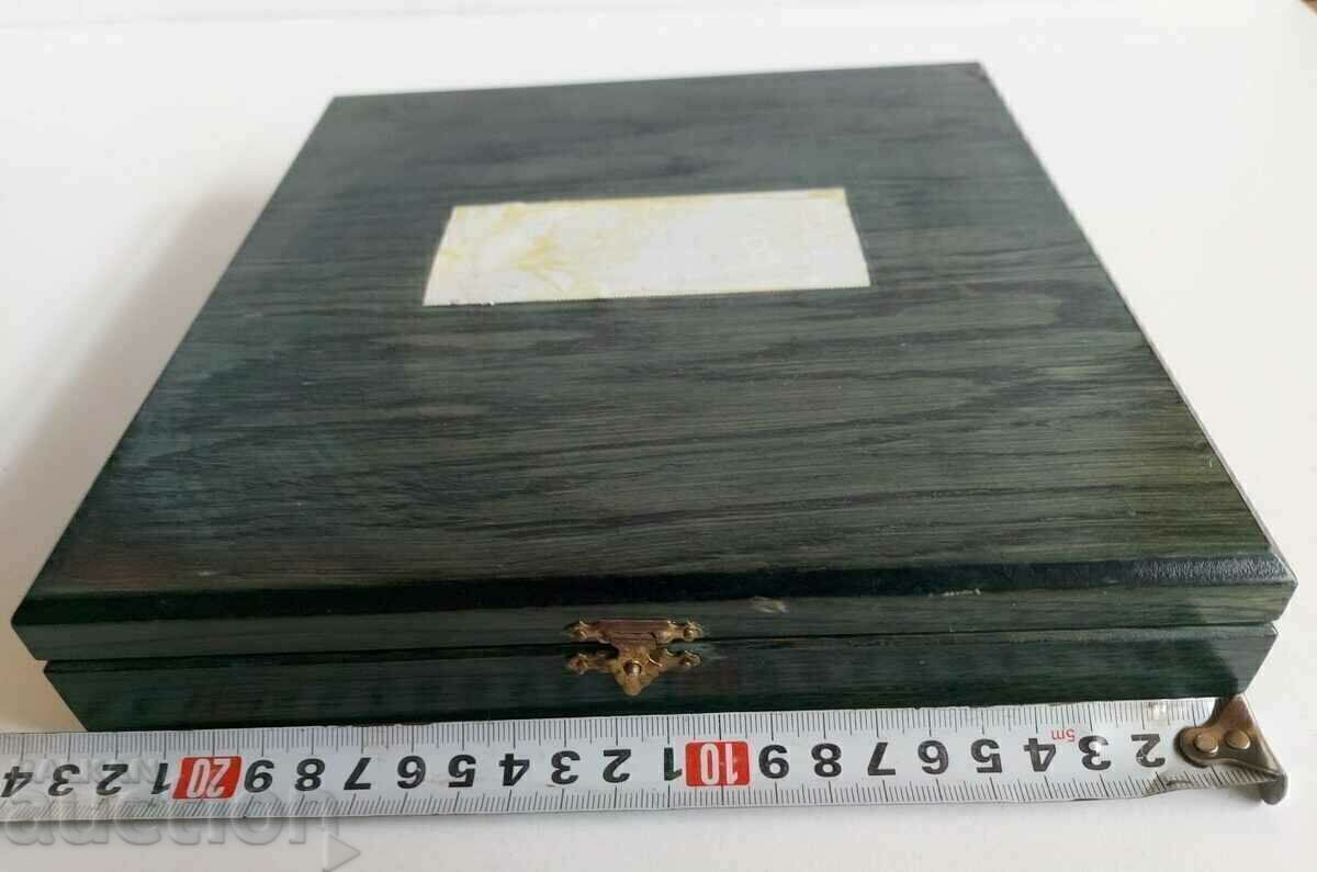 2004 CERTIFICAT BURSA DE VALORI MARI PLACHETE CUTIE - 7 2004 CERTIFICAT BURSA DE VALORI MARI PLACHETE CUTIE - 7