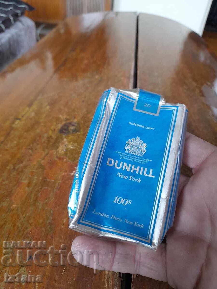 Pachet de țigări Dunhill cu preț € 10.00 | 19.56 BGN