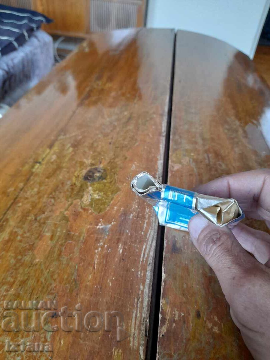 Pachet de țigări Dunhill - 6