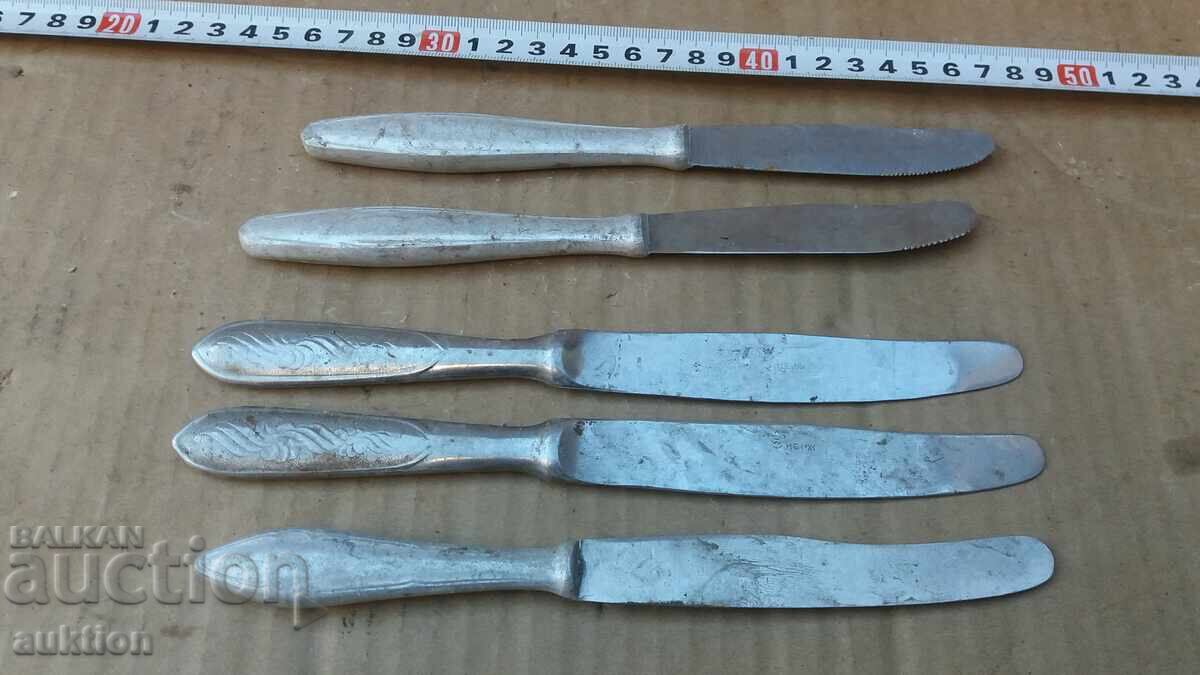 Cuțite de masă, 6 bucăți cu preț € 2.99 | 5.85 BGN