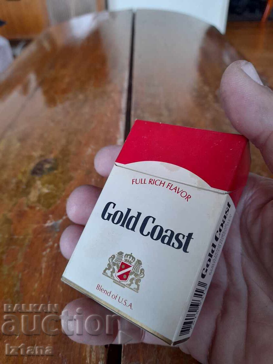 Кутия от цигари Gold Coast с цена € 10.00 | 19.56 лв. Кутия от цигари Gold Coast с цена € 10.00 | 19.56 лв.