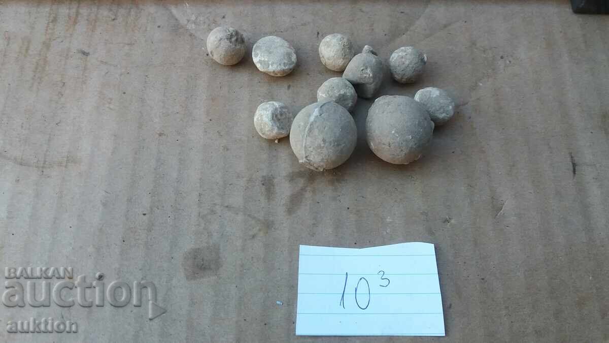 Cast bullets reproduction flintlock weapon Cast bullets reproduction flintlock weapon