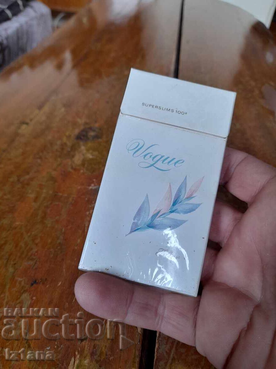 Κουτί τσιγάρων Vogue με τιμή € 10.00 | 19.56 BGN