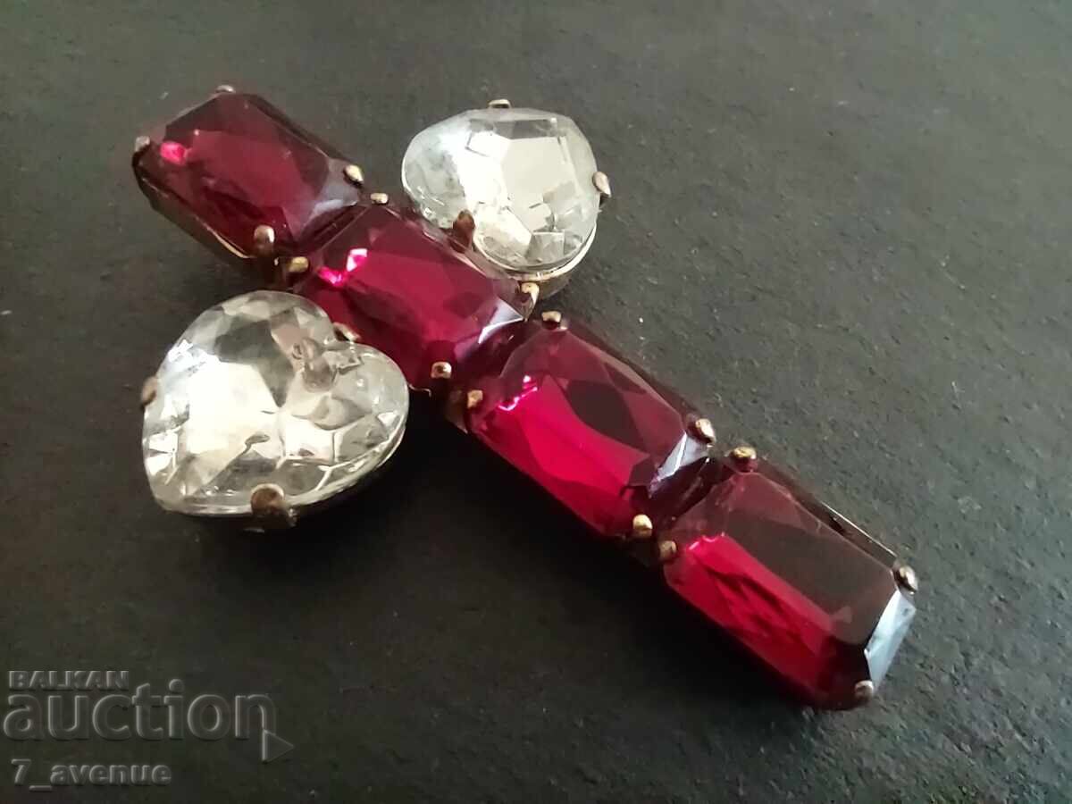 Delivery of Brooch - cross, large 31.12.2025