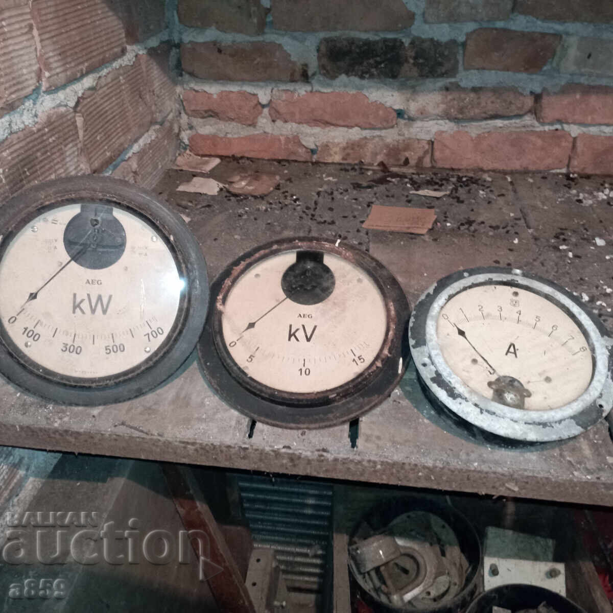 Original measuring systems from an AM radio transmitter - 1936 with price € 250.00 | 488.96 BGN