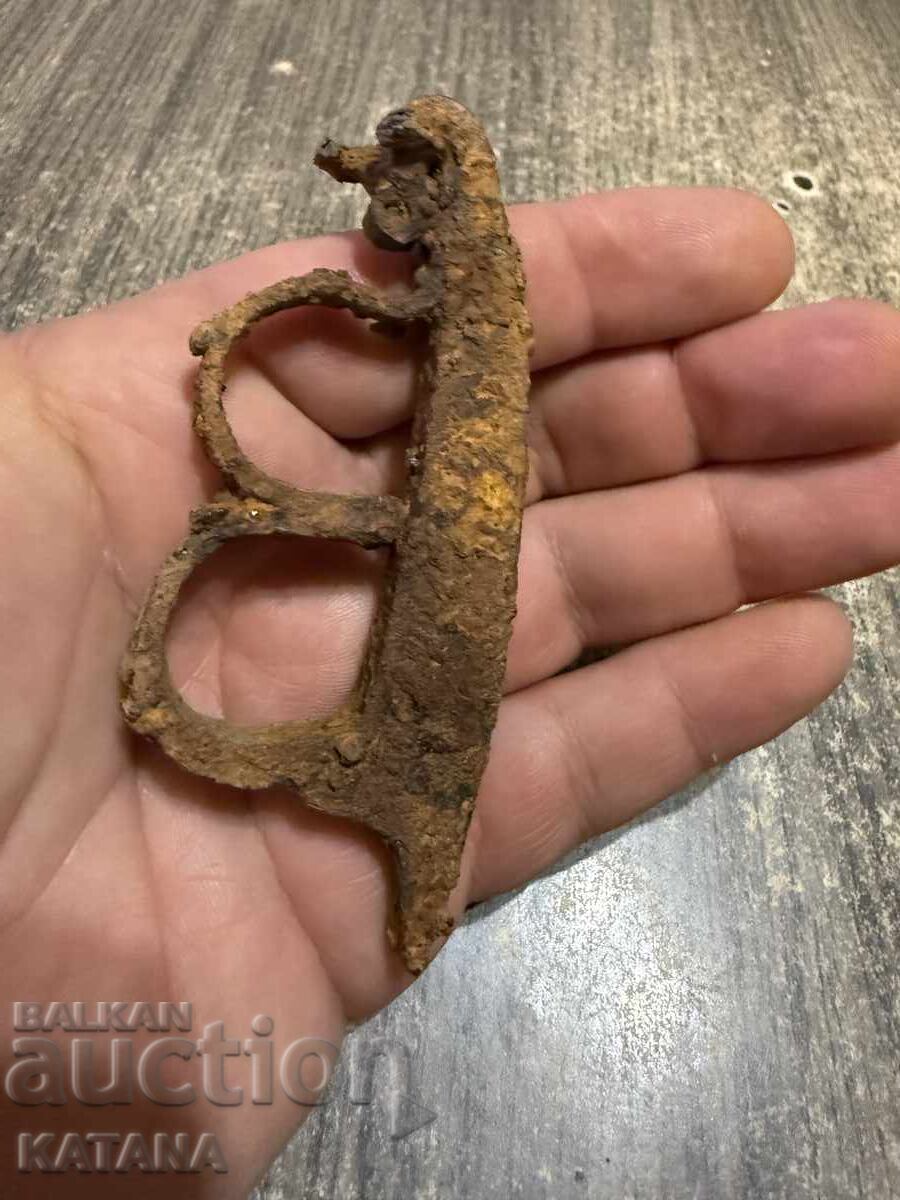 Brichetă veche cu cremene cu preț € 8.00 | 15.65 BGN