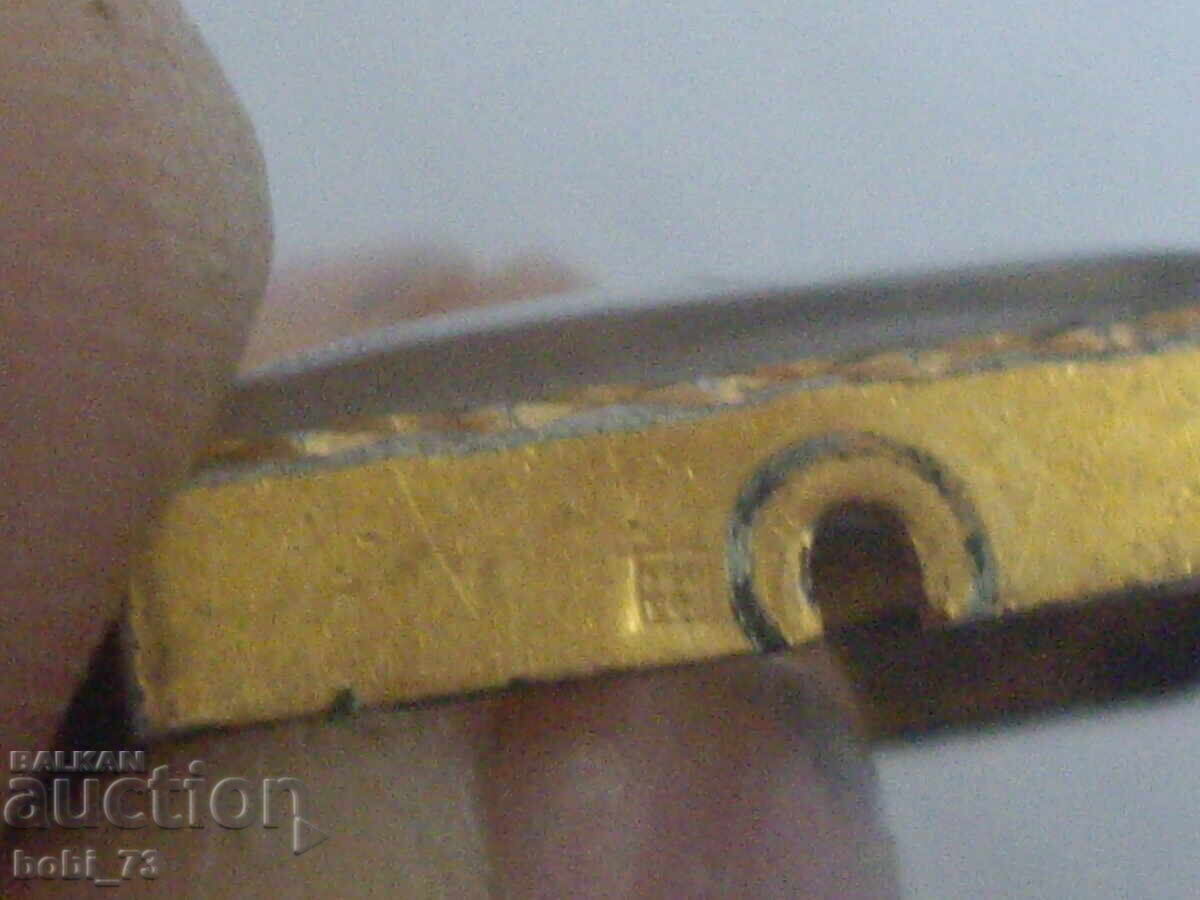 Livrarea Ceas de dama placat cu aur.