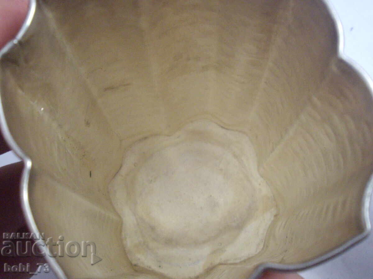 Доставка на Сребърна чаша.