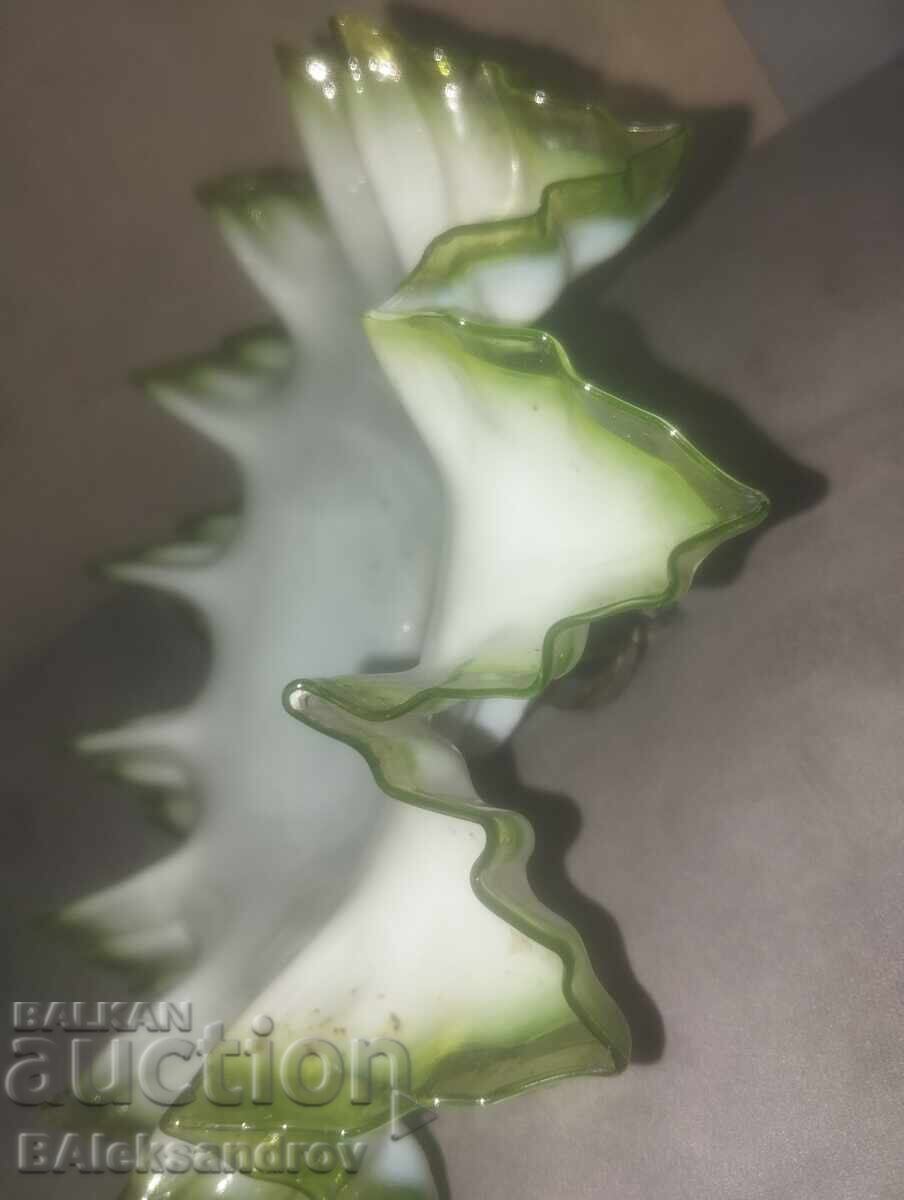 Auction  Old Art Deco single glass lamp