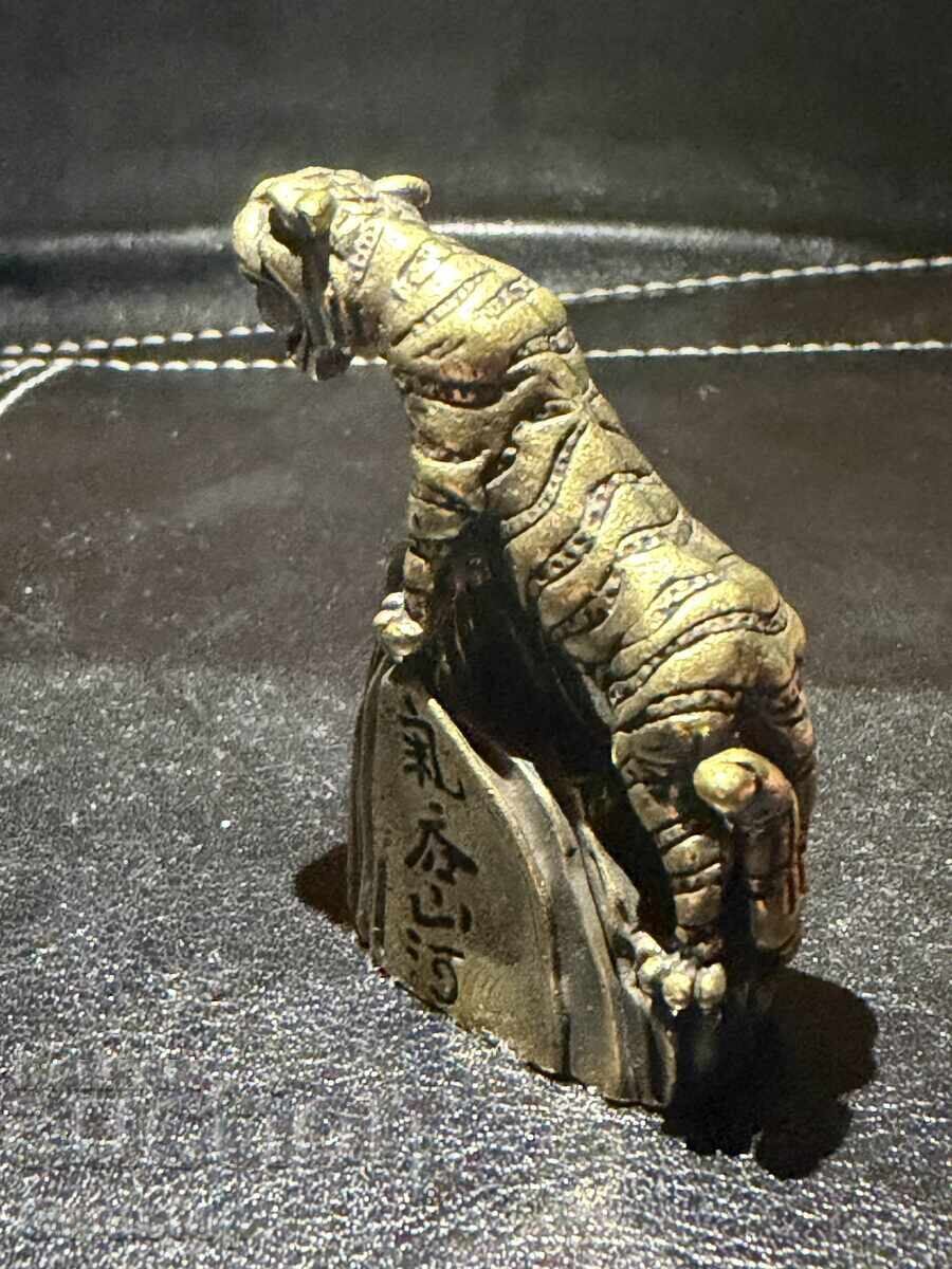 ΒΖΤ! 75 γραμμάρια στυλιζαρισμένη χάλκινη φιγούρα τίγρης από 1 st! με τιμή € 0.01 | 0.02 BGN