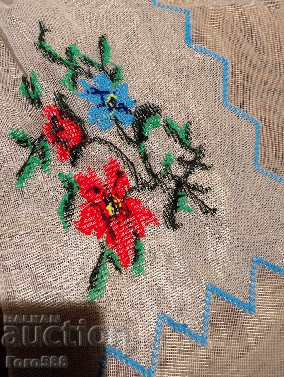 Δημοπρασία Μικρό κάλυμμα τραπεζιού 31 Δημοπρασία Μικρό κάλυμμα τραπεζιού 31