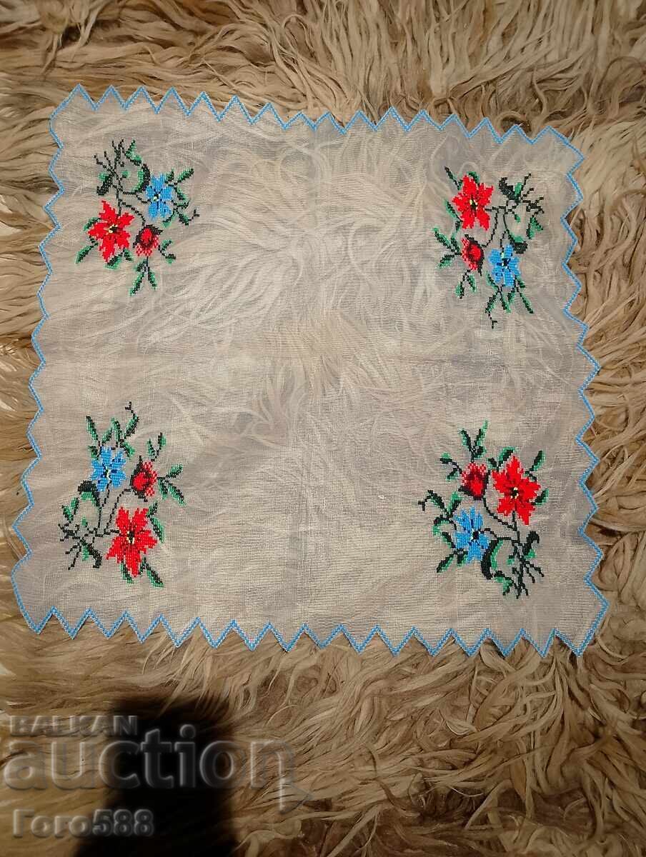 Μικρό κάλυμμα τραπεζιού 31 Μικρό κάλυμμα τραπεζιού 31