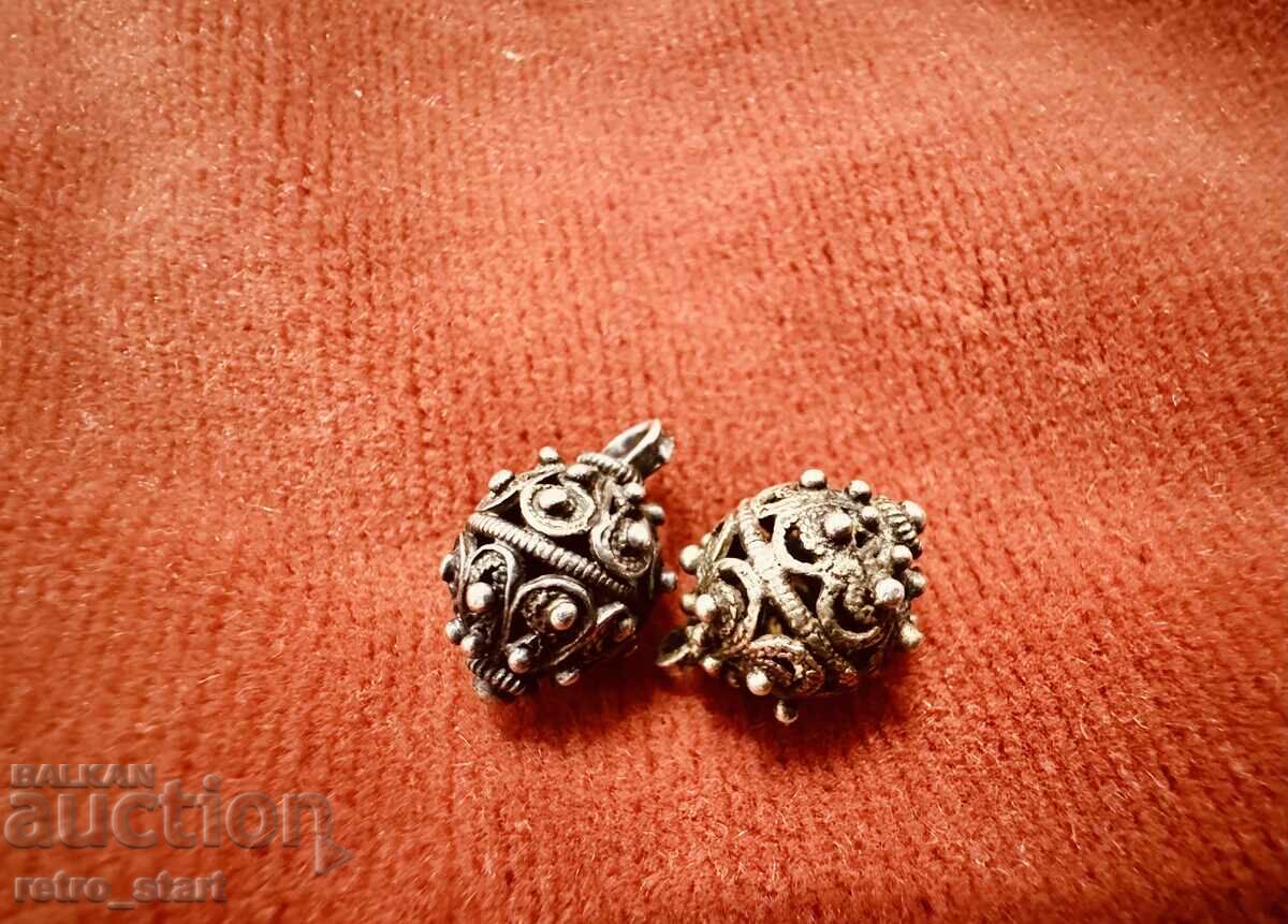 Nasturi argint pentru costum popular, filigran, 2 bucăți Nasturi argint pentru costum popular, filigran, 2 bucăți